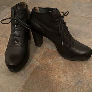 Paul Green lace up booties